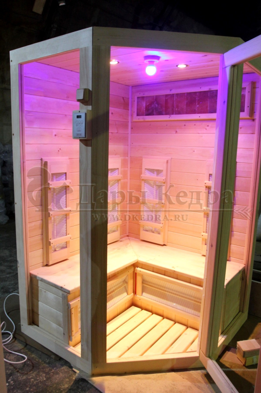 Двухместная угловая инфракрасная сауна кабина из кедра и липы с керамическими излучателями